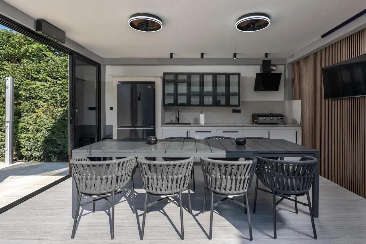 Villa Zorina Heated Pool 45 M2, Jacuzzi & Sauna Sveti Ivan  Hırvatistan